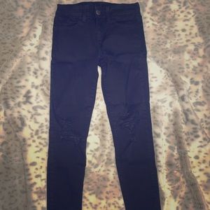 BLACK RIPPED AMERICAN EAGLE JEANS